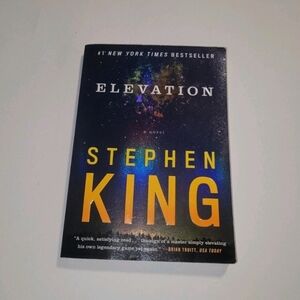 Elevation by Stephen King Paperback Nwot